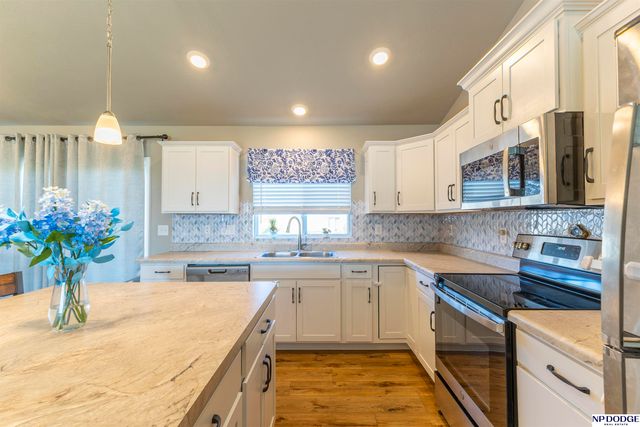 14822 S 19th Street, Bellevue, NE 68123
