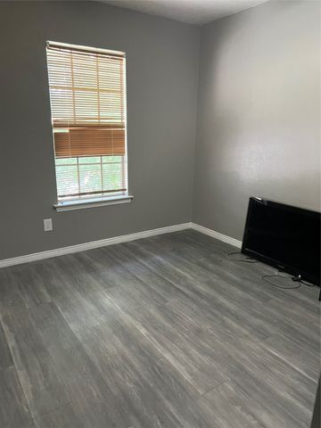 343 Merribrook Trail, Duncanville, TX 75116