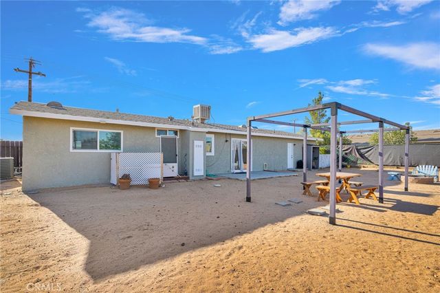 12696 Kiowa Road, Apple Valley, CA 92308