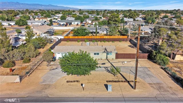 12696 Kiowa Road, Apple Valley, CA 92308
