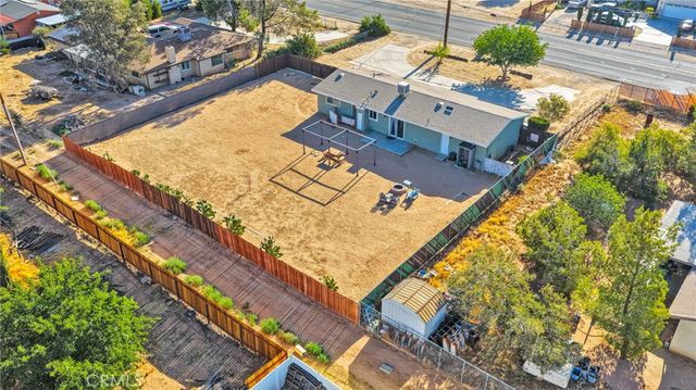 12696 Kiowa Road, Apple Valley, CA 92308