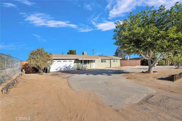 12696 Kiowa Road, Apple Valley, CA 92308