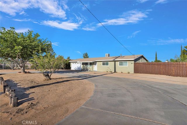 12696 Kiowa Road, Apple Valley, CA 92308