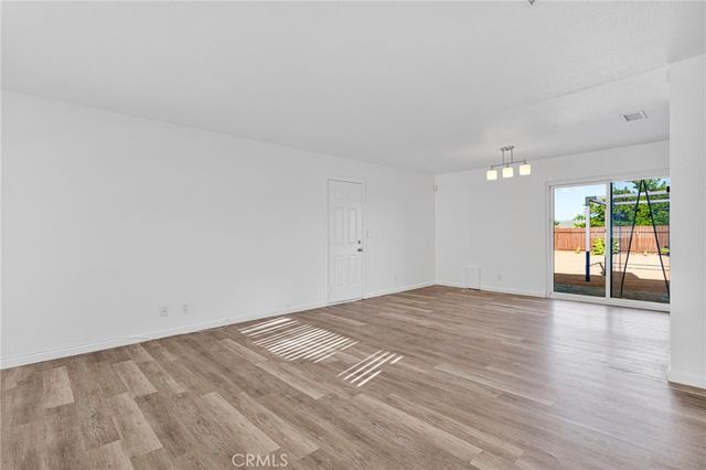 12696 Kiowa Road, Apple Valley, CA 92308
