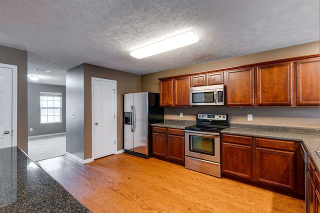 1053 Gannett Rd, Hendersonville, TN 37075