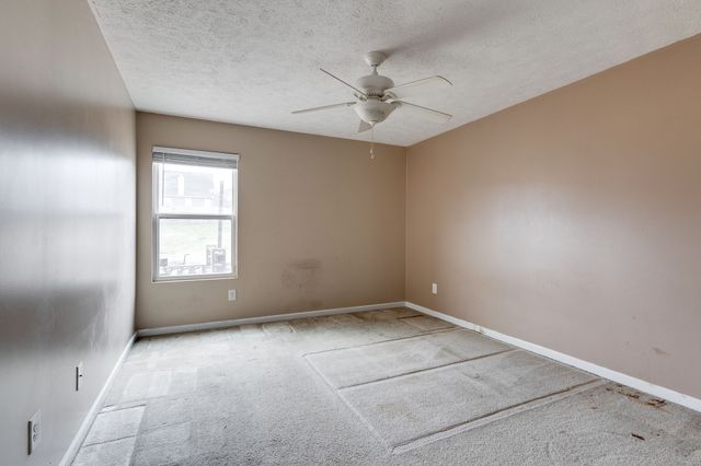 1053 Gannett Rd, Hendersonville, TN 37075