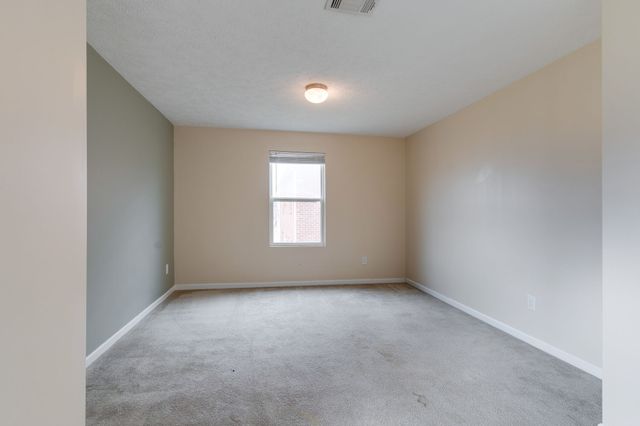 1053 Gannett Rd, Hendersonville, TN 37075