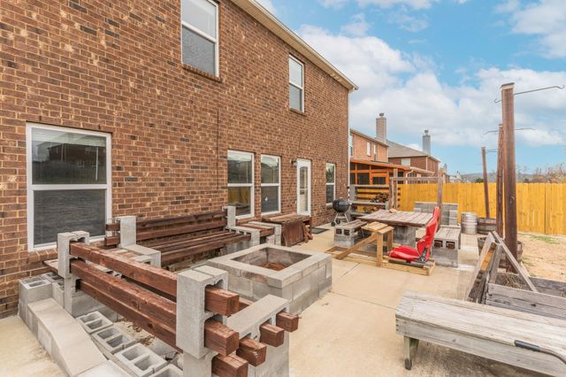 1053 Gannett Rd, Hendersonville, TN 37075