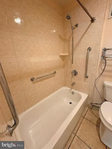 10252 FRIENDSHIP CT, Fairfax, VA 22032
