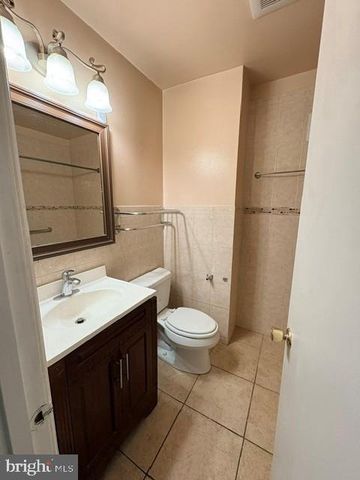 10252 FRIENDSHIP CT, Fairfax, VA 22032
