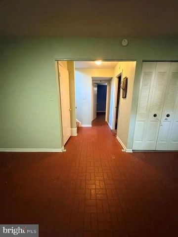 10252 FRIENDSHIP CT, Fairfax, VA 22032