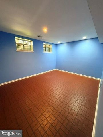 10252 FRIENDSHIP CT, Fairfax, VA 22032