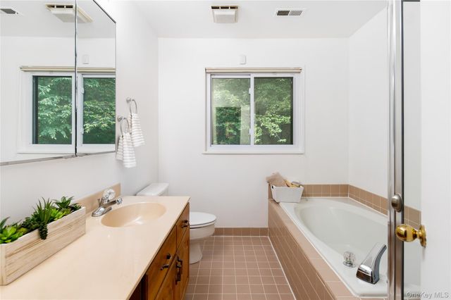 110 Woods End Road, Chappaqua, NY 10514