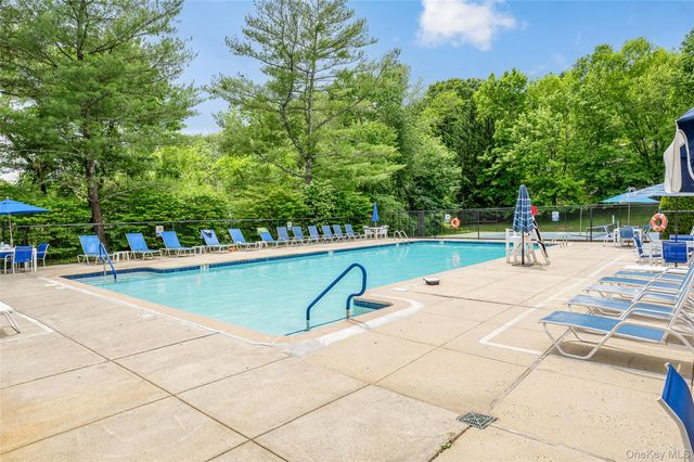 110 Woods End Road, Chappaqua, NY 10514
