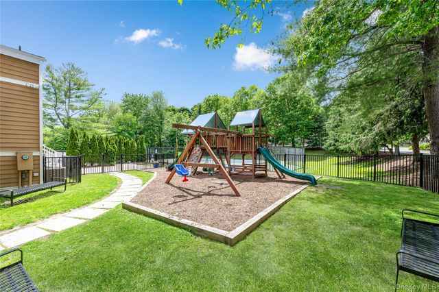 110 Woods End Road, Chappaqua, NY 10514