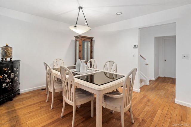 110 Woods End Road, Chappaqua, NY 10514