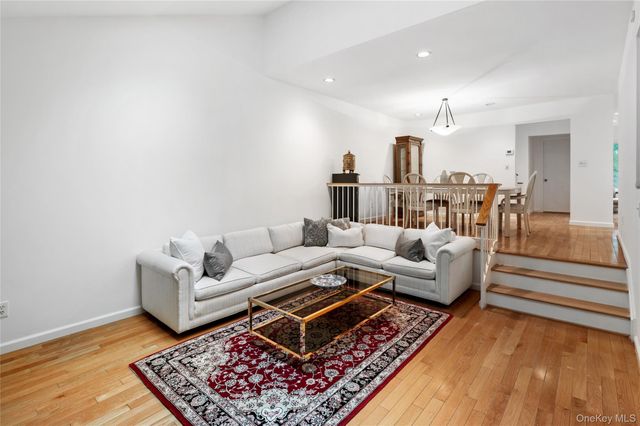 110 Woods End Road, Chappaqua, NY 10514