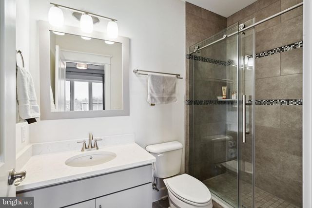 325 WRIGHT ST, Philadelphia, PA 19128