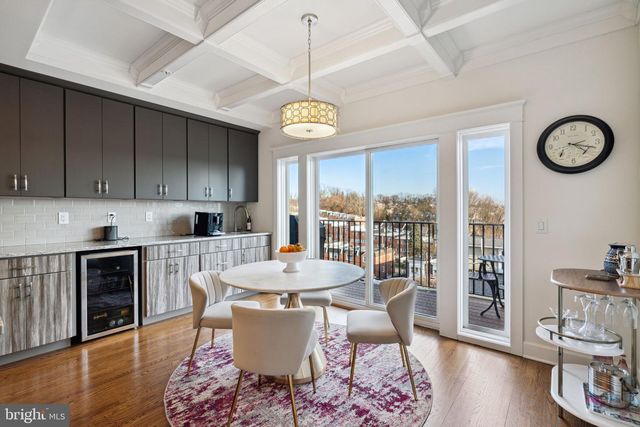 325 WRIGHT ST, Philadelphia, PA 19128