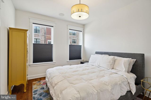 325 WRIGHT ST, Philadelphia, PA 19128