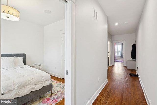 325 WRIGHT ST, Philadelphia, PA 19128
