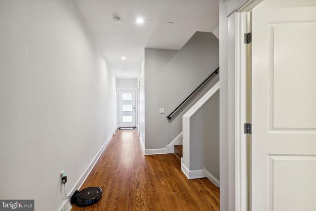 325 WRIGHT ST, Philadelphia, PA 19128