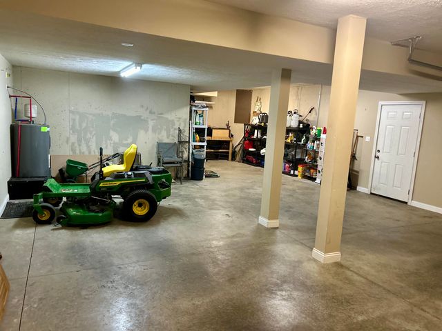 335 Natures Valley Drive, Somerset, KY 42503