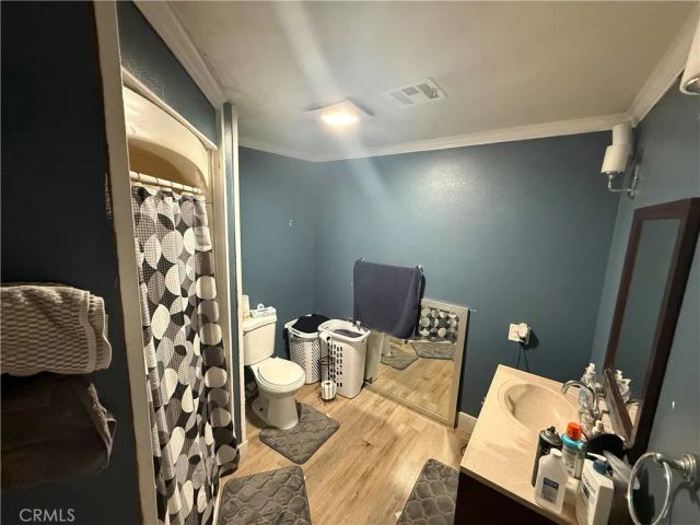 227 Palos Verdes, Santa Ana, CA 92704