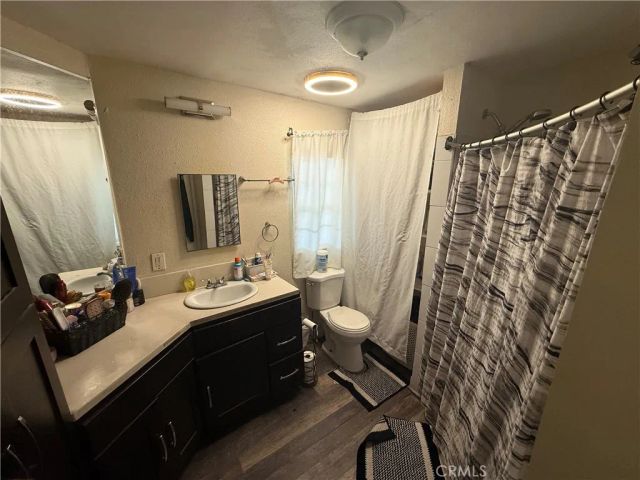 227 Palos Verdes, Santa Ana, CA 92704