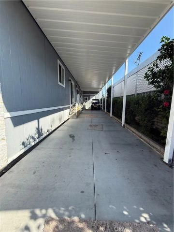 227 Palos Verdes, Santa Ana, CA 92704