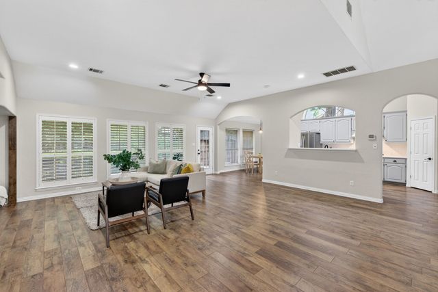 4239 Hearthside Drive, Grapevine, TX 76051