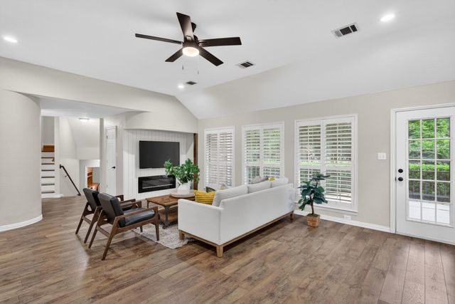 4239 Hearthside Drive, Grapevine, TX 76051