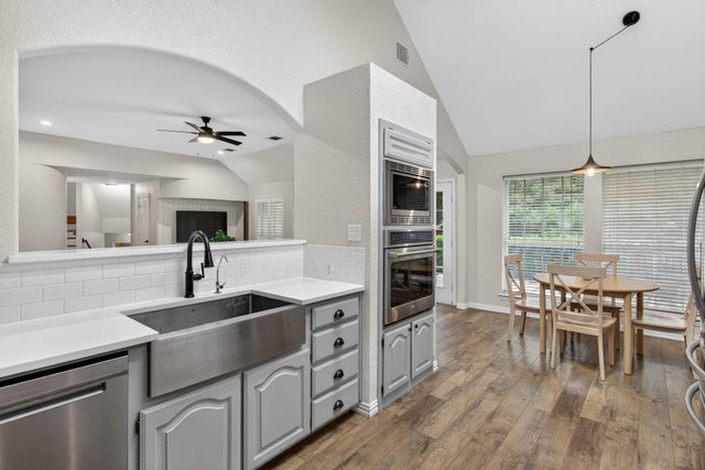 4239 Hearthside Drive, Grapevine, TX 76051