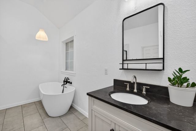 4239 Hearthside Drive, Grapevine, TX 76051