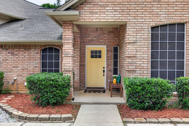 4239 Hearthside Drive, Grapevine, TX 76051