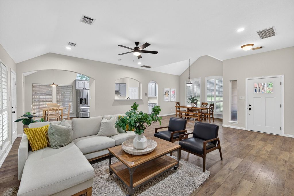 4239 Hearthside Drive, Grapevine, TX 76051