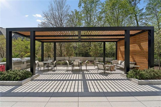 2660 Peachtree Road NW 4A, Atlanta, GA 30305