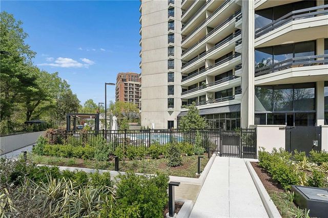 2660 Peachtree Road NW 4A, Atlanta, GA 30305