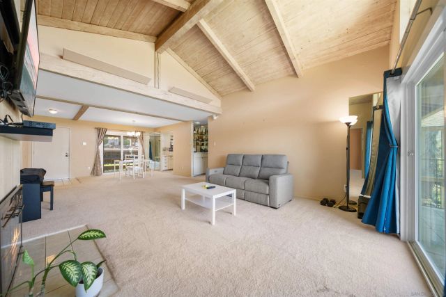 1940 Fairway Circle Dr, San Marcos, CA 92078