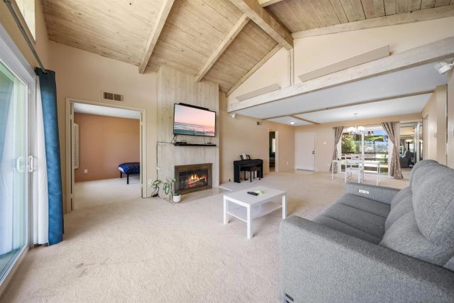 1940 Fairway Circle Dr, San Marcos, CA 92078