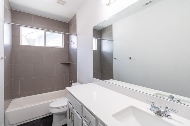 7111 Mowbray ST, Austin, TX 78741