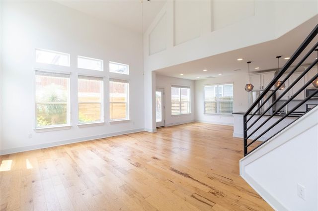 7111 Mowbray ST, Austin, TX 78741