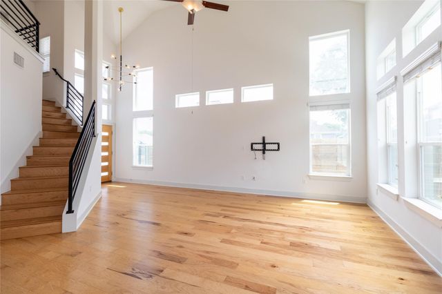 7111 Mowbray ST, Austin, TX 78741