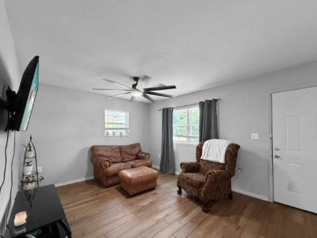 305 N 6th Street, Noble, OK 73068