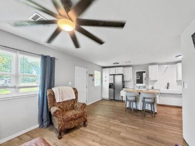 305 N 6th Street, Noble, OK 73068