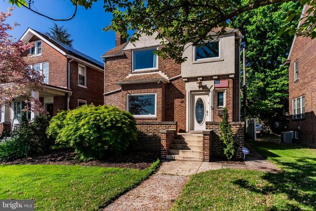 318 N FRONT STREET, Wormleysburg, PA 17043