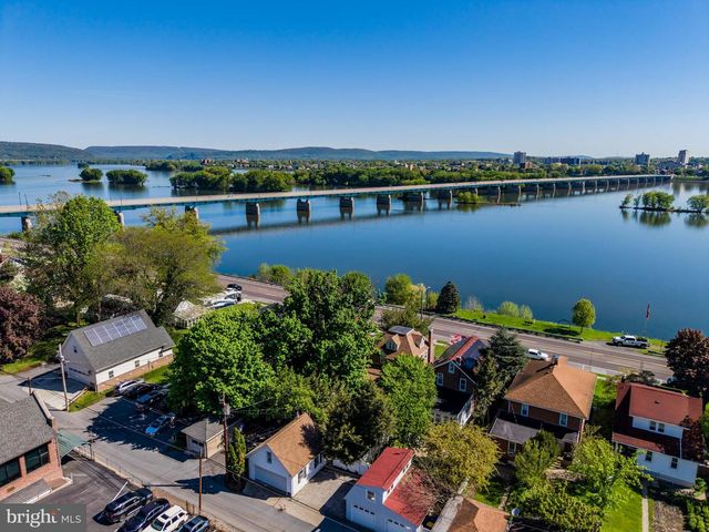318 N FRONT STREET, Wormleysburg, PA 17043