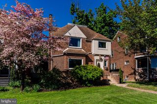 318 N FRONT STREET, Wormleysburg, PA 17043