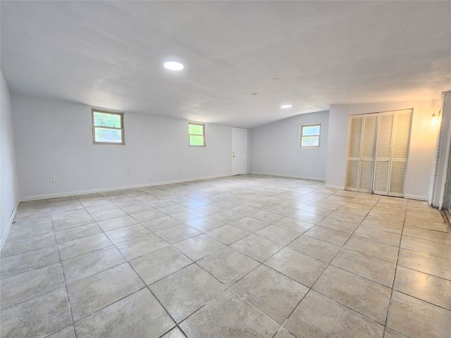 2633 Crestbrook Lane, Grand Prairie, TX 75052