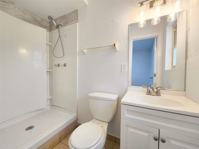 2633 Crestbrook Lane, Grand Prairie, TX 75052